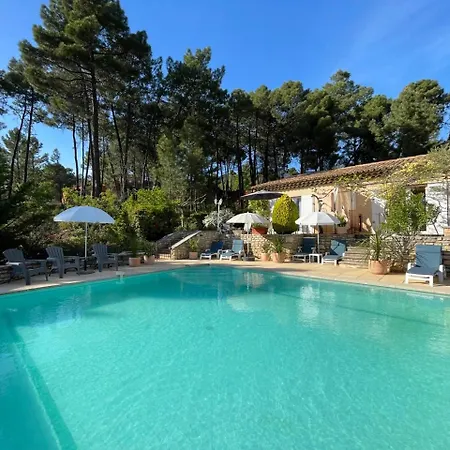 Gite Le Val Des Fees Classes Deux Etoiles Roussillon  Exterior photo
