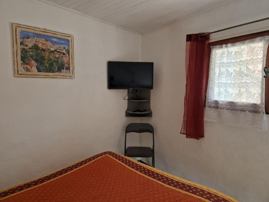 Le Val Des Fees Classes Deux Etoiles * Roussillon (Vaucluse)